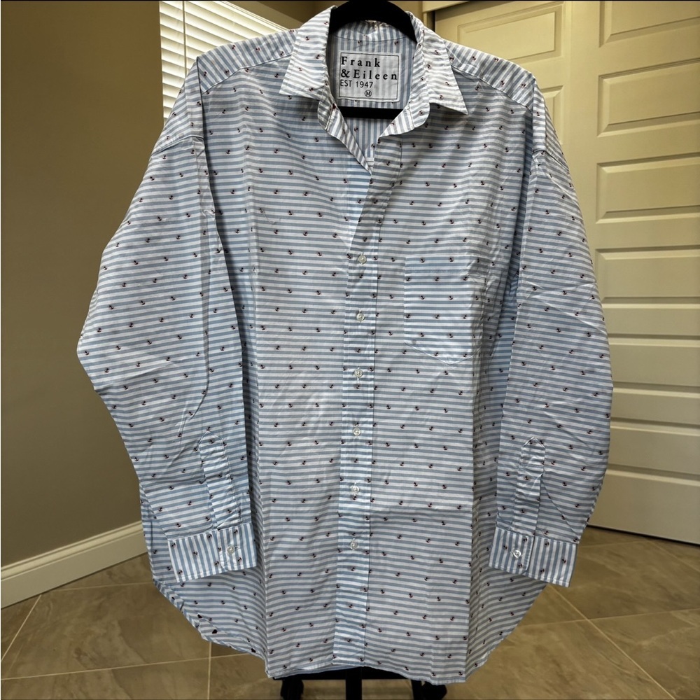 Frank & Elieen Button Down Size M
